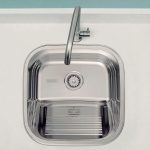 Tanque De Encaixe Tramontina Hera 23l Inox Polido 40x40cm Cor Inox Polido