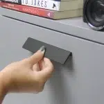 Puxador Portas e Gavetas Traso 128mm Preto Zen Design