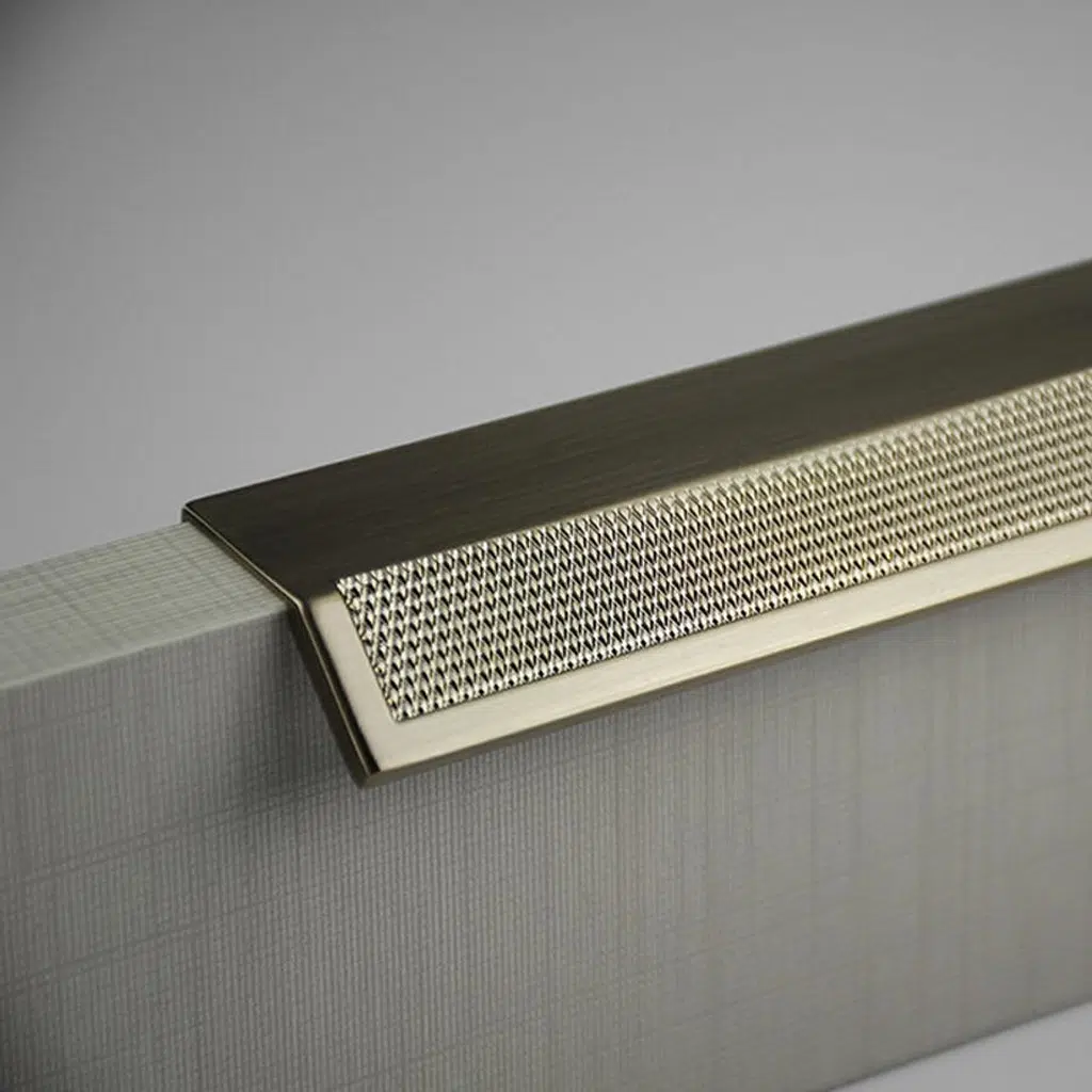 Puxador para Móvel Citizen 45° Níquel Escovado 130mm Zen Design