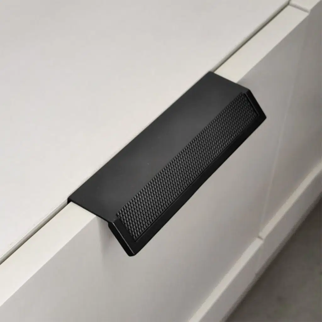 Puxador para Móvel Citizen 45° Preto 130mm Zen Design