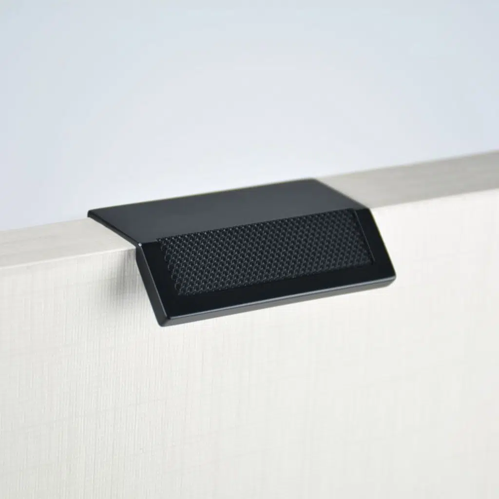 Puxador para Móvel Citizen 45° Preto 65mm Zen Design