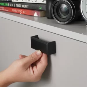 Puxador para Móvel Creta Preto 64mm Zen Design
