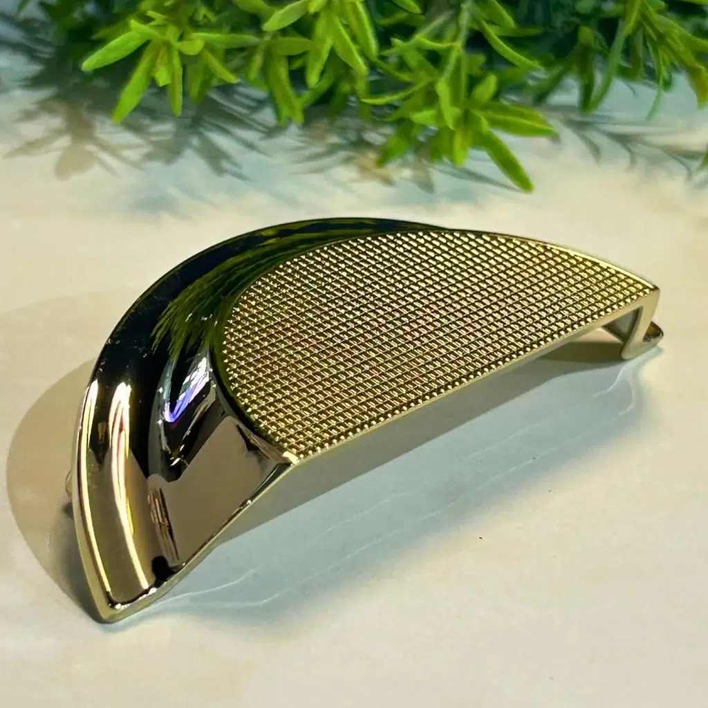 Puxador para Móvel Kitten 64mm Gold Brilhante Zen Design