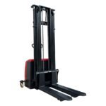 Empilhadeira Elétrica Patolada Elevação 5,5m 2 Toneladas Kzi