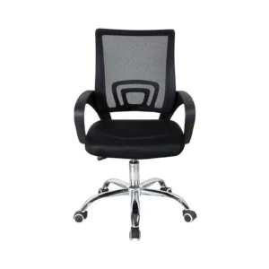Cadeira office giratória preta com rodízio Comfort Kazalinda em fundo branco frontal