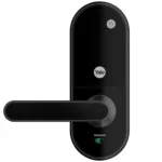 Fechadura digital Yale YMC 420W preto fosco vista frontal em fundo branco