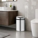 Lixeira automática premium inox 9 litros Kazalinda em banheiro moderno