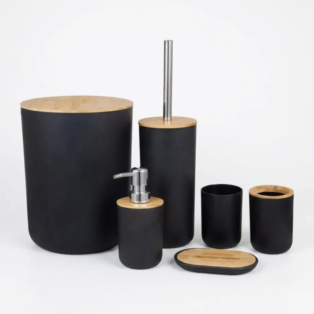 Kit banheiro Plasvale com detalhes em bambu em perspectiva 3-4