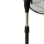 Close na haste metalica e acabamento do ventilador WAP Rajada Pro 60