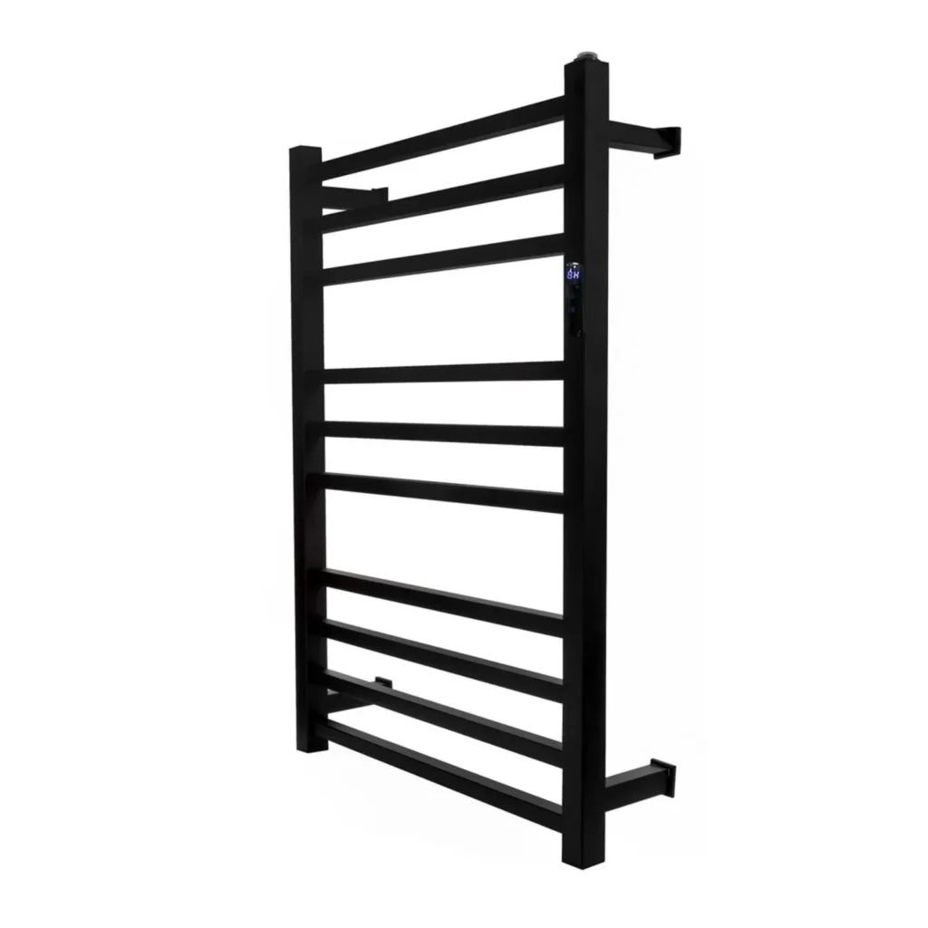 Toalheiro térmico quadrado preto inox Kazalinda com timer e temperatura touch em fundo branco
