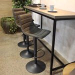 Banqueta Barbacena Rivatti Giratória Regulável PU Preto Base Metal Preto Fosco - Imagem 2