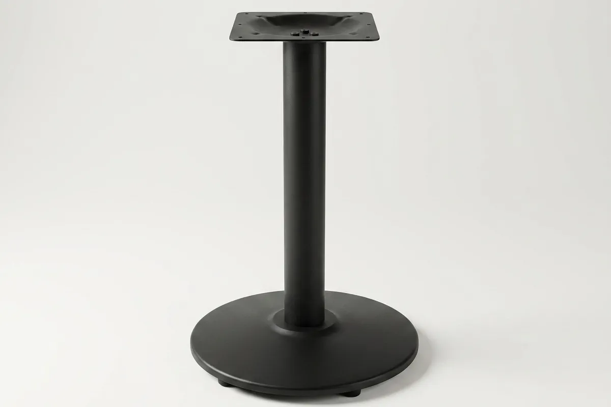 Base de mesa preta em aço OR 2206 em fundo neutro