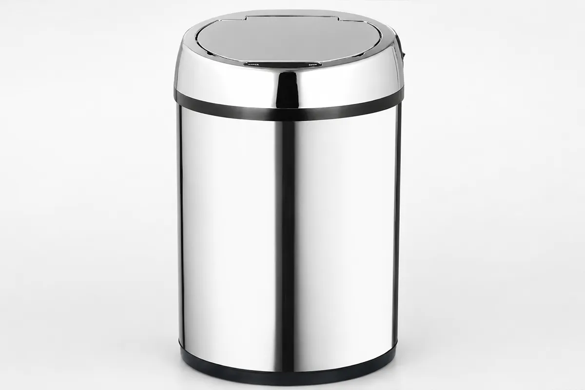 Lixeira automática 9 litros Kazalinda em fundo neutro