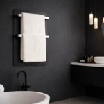 Toalheiro térmico inox banheiro Vieiro instalado em banheiro moderno - conforto térmico imediato