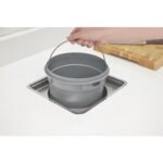 Lixeira de embutir inox 5 litros Tramontina Clean Square quadrada com acabamento acetinado e balde removível