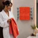 Toalheiro térmico elétrico pequeno preto para 1 toalha Flape com aquecimento até 45°C e acabamento em aço carbono pintura eletrostática preta