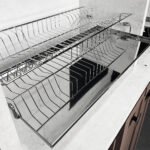 Escorredor de embutir fixo Jomer Entrance em aco inox 304 com bandeja coletora removivel para cozinha planejada