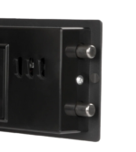Cofre Digital Yale Essential Mini com abertura motorizada por senha numerica e chave mecanica de emergencia, dimensoes compactas 25x35x30cm