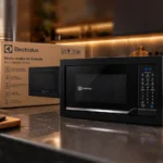 Micro-ondas Electrolux ME3EP 34L Tira Odor Preto 110V ou 220V
