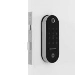Fechadura Digital Yale Lia com Biometria Preta e Cromada - Imagem 3